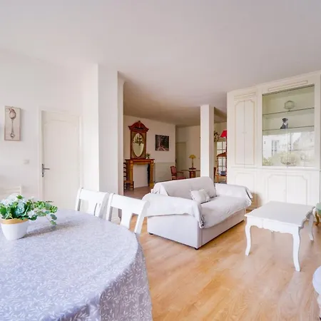 Appartement Lovely With Exceptional Terrace