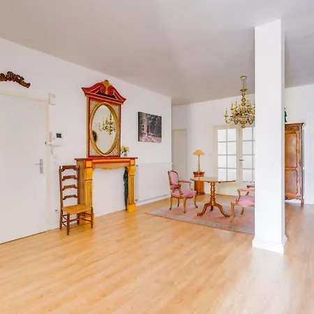 Lovely With Exceptional Terrace Апартаменты Бордо