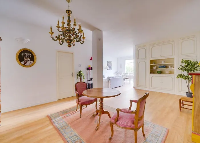 Lägenhet Lovely With Exceptional Terrace *