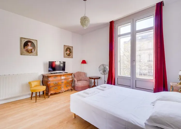 Lovely With Exceptional Terrace Bordeaux