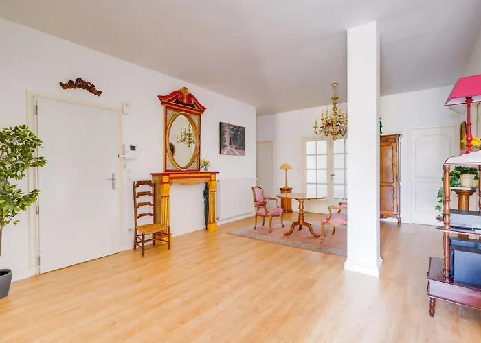 Lovely With Exceptional Terrace Lägenhet Bordeaux