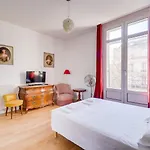 Lovely With Exceptional Terrace Burdeos